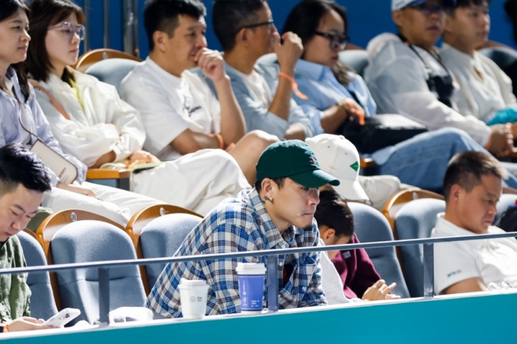 yid, 在追星 yid, 在追星